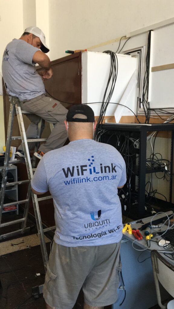 internet wifi Rack de datos Colegio Pompeya4