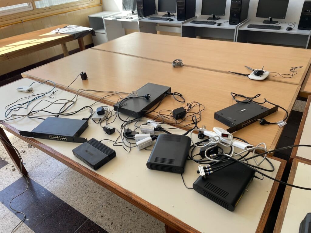 internet wifi Rack de datos Colegio Pompeya9
