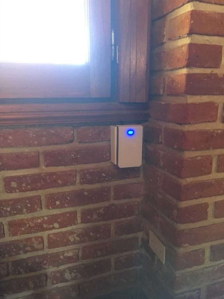 Red WiFi en Parroquia San Martín de Porres. 2 in wall hd unifi