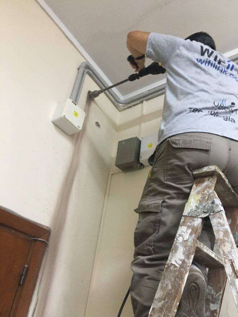 wifilink red wifi para escuelas. Colegio Santa Cecilia 21 min