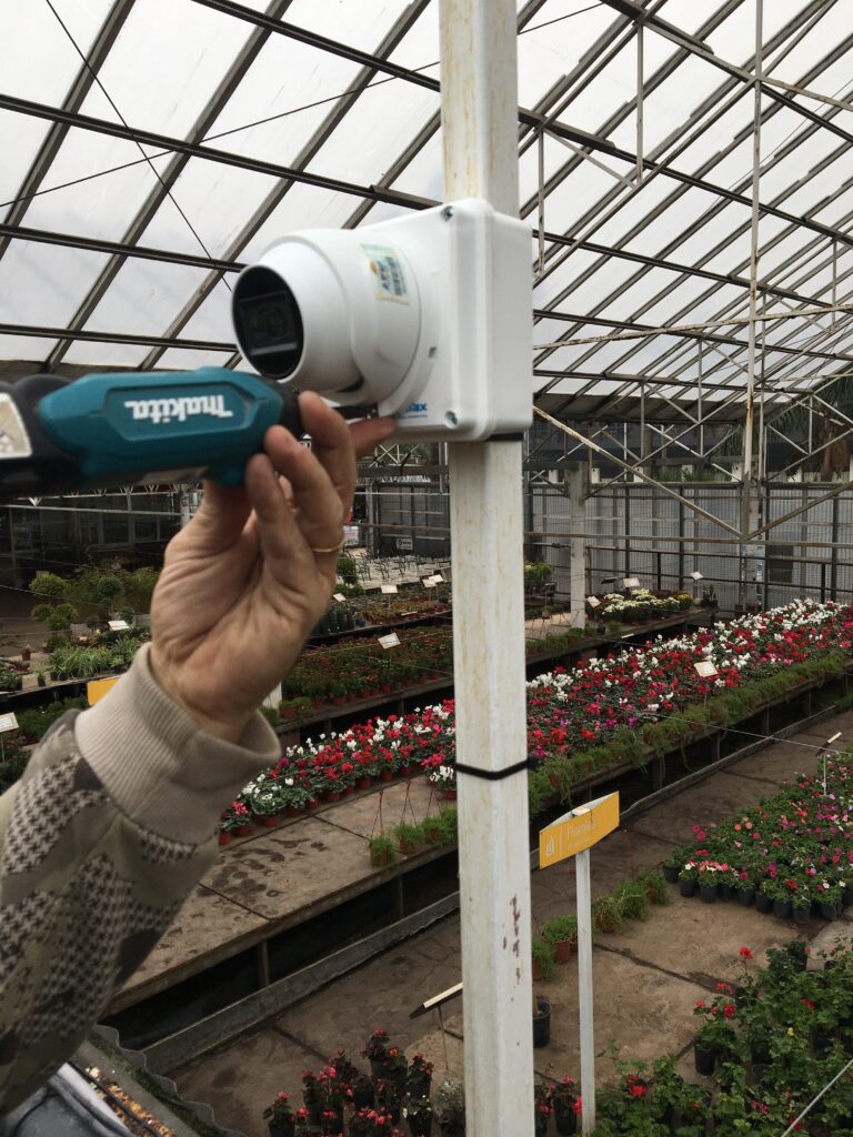 Camaras de seguridad en vivero Antoniucci