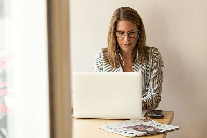 linkedin sales solutions wS73LE0GnKs unsplash